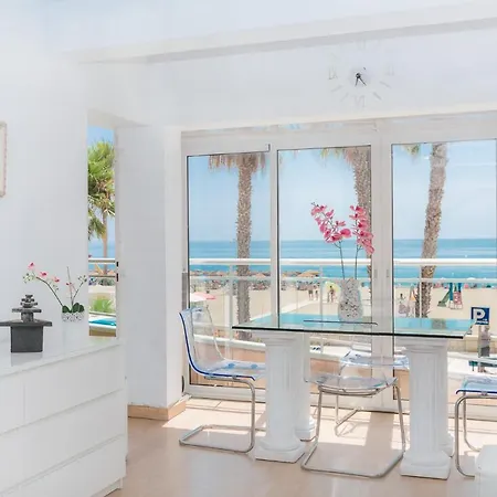 Apartamento Lujo Frente Al Mar Centro De Malaga Exterior photo